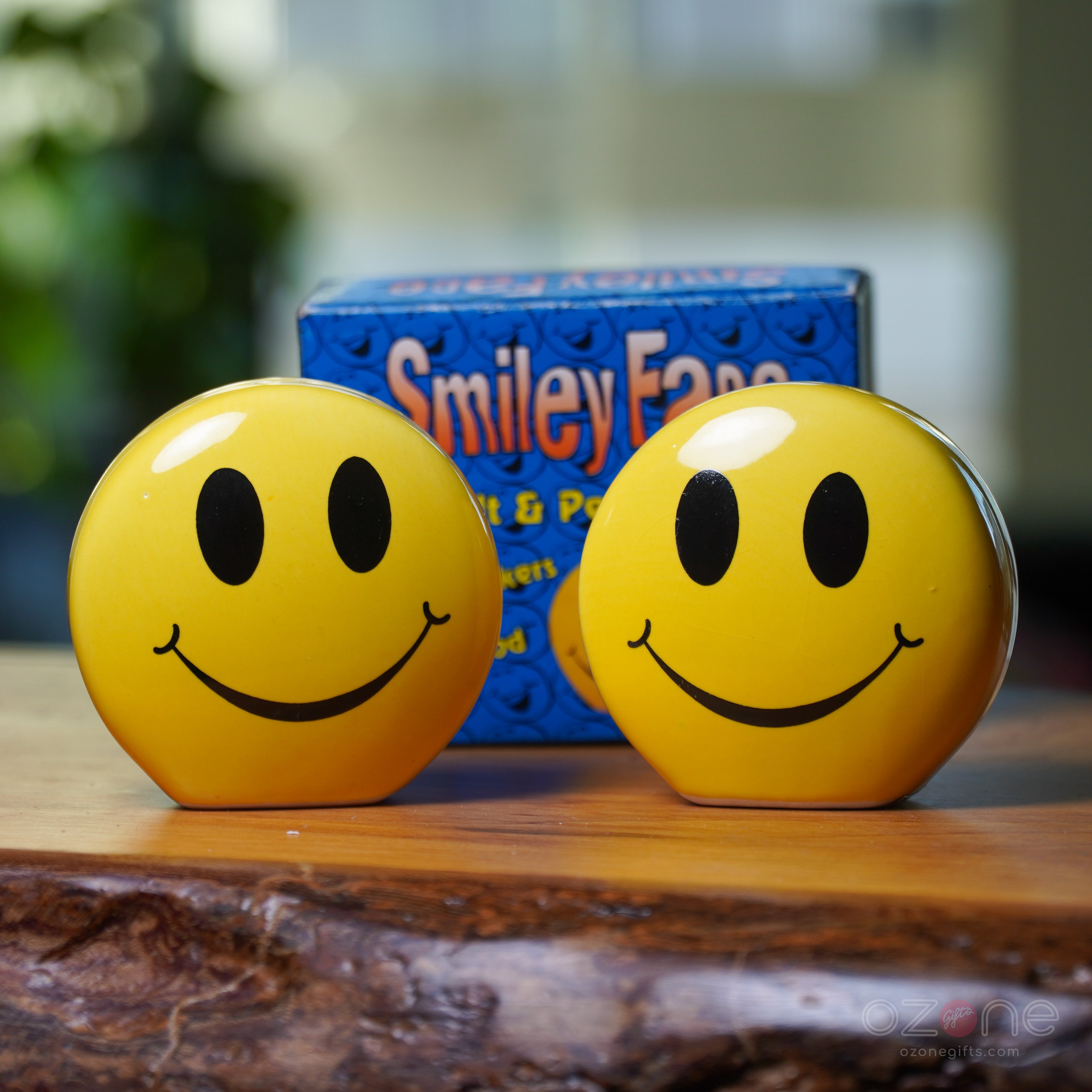 Salt & Pepper Smiley Face Push Button Vintage – Hometime Vintage & Handmade
